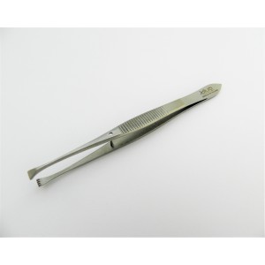 von Graefe forceps with theeth